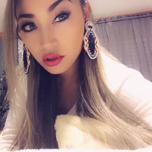 Meet your Posher, Summer